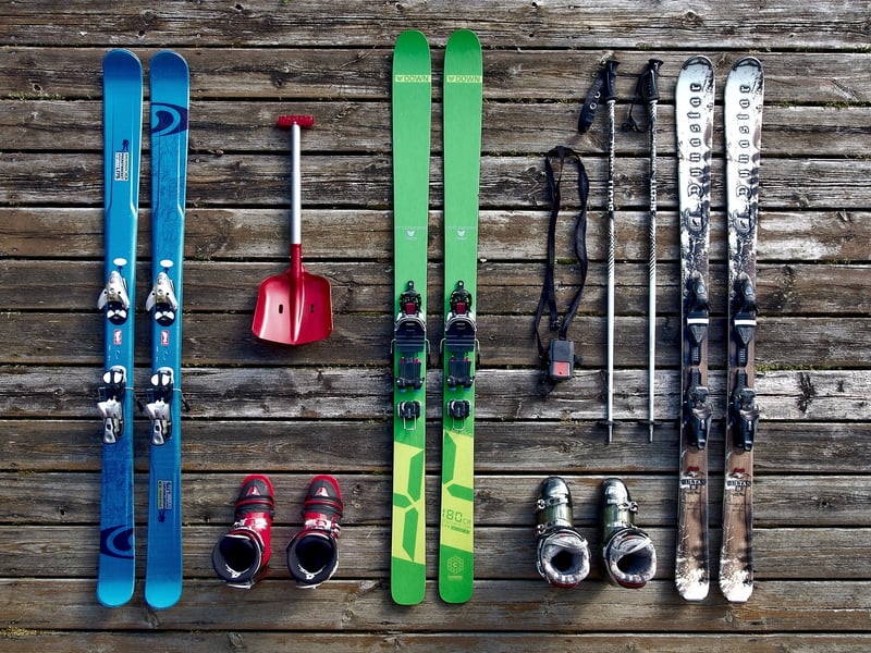 Skiing Image